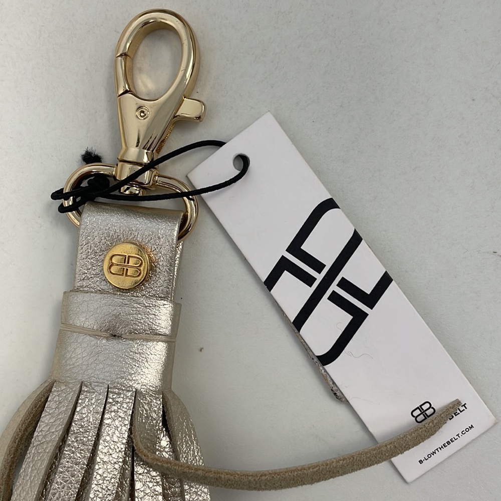 Metallic gold leather tassel bag charm - Picture 2 of 2